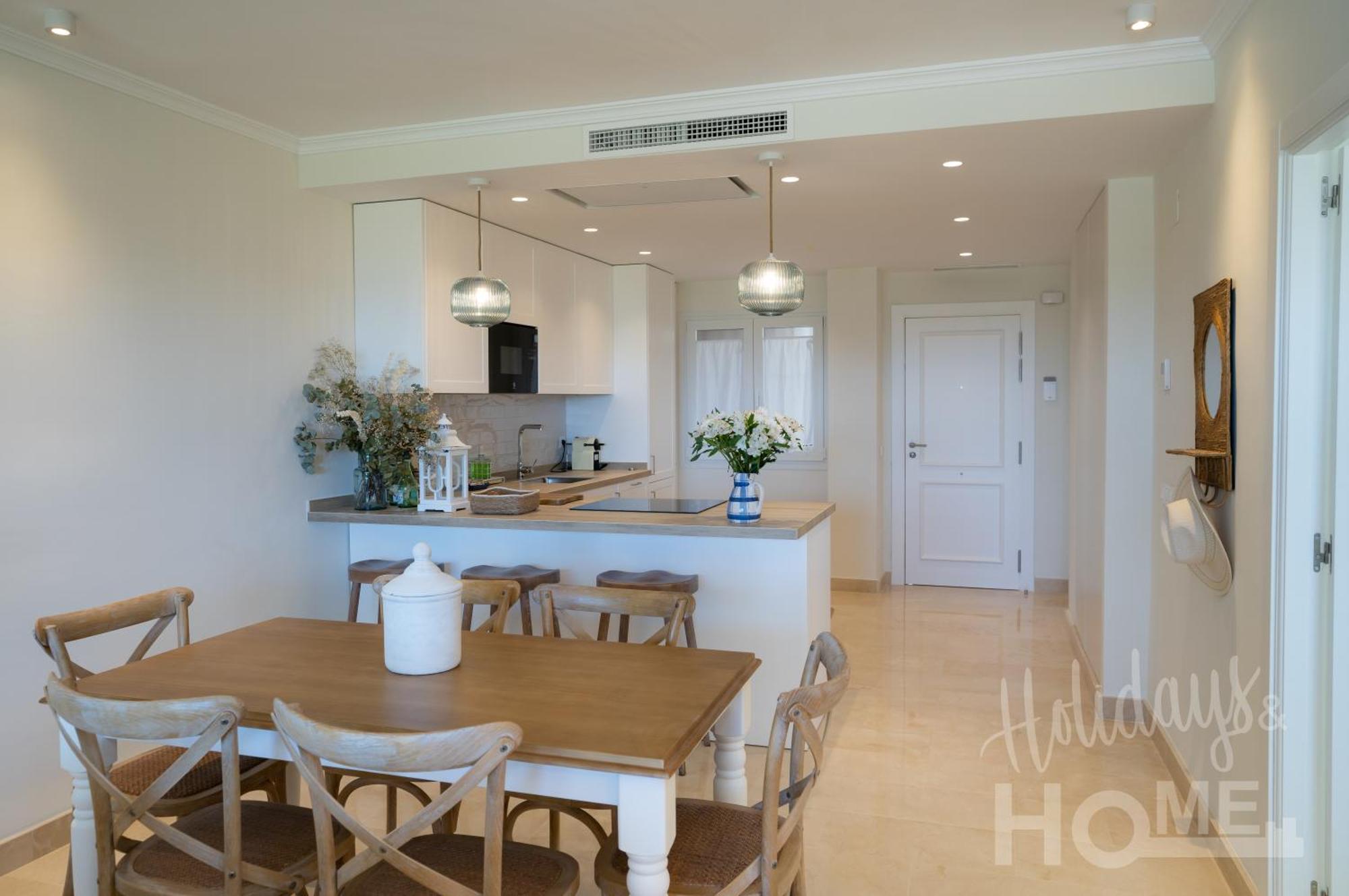 Beachfront Complex Neptuno Iii , Sea Views, Pool And Garden,elviria Apartment Marbella