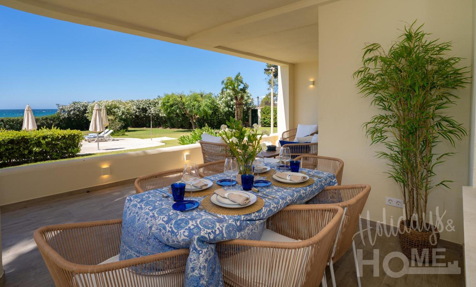 Beachfront Complex Neptuno Iii , Sea Views, Pool And Garden,elviria Marbella