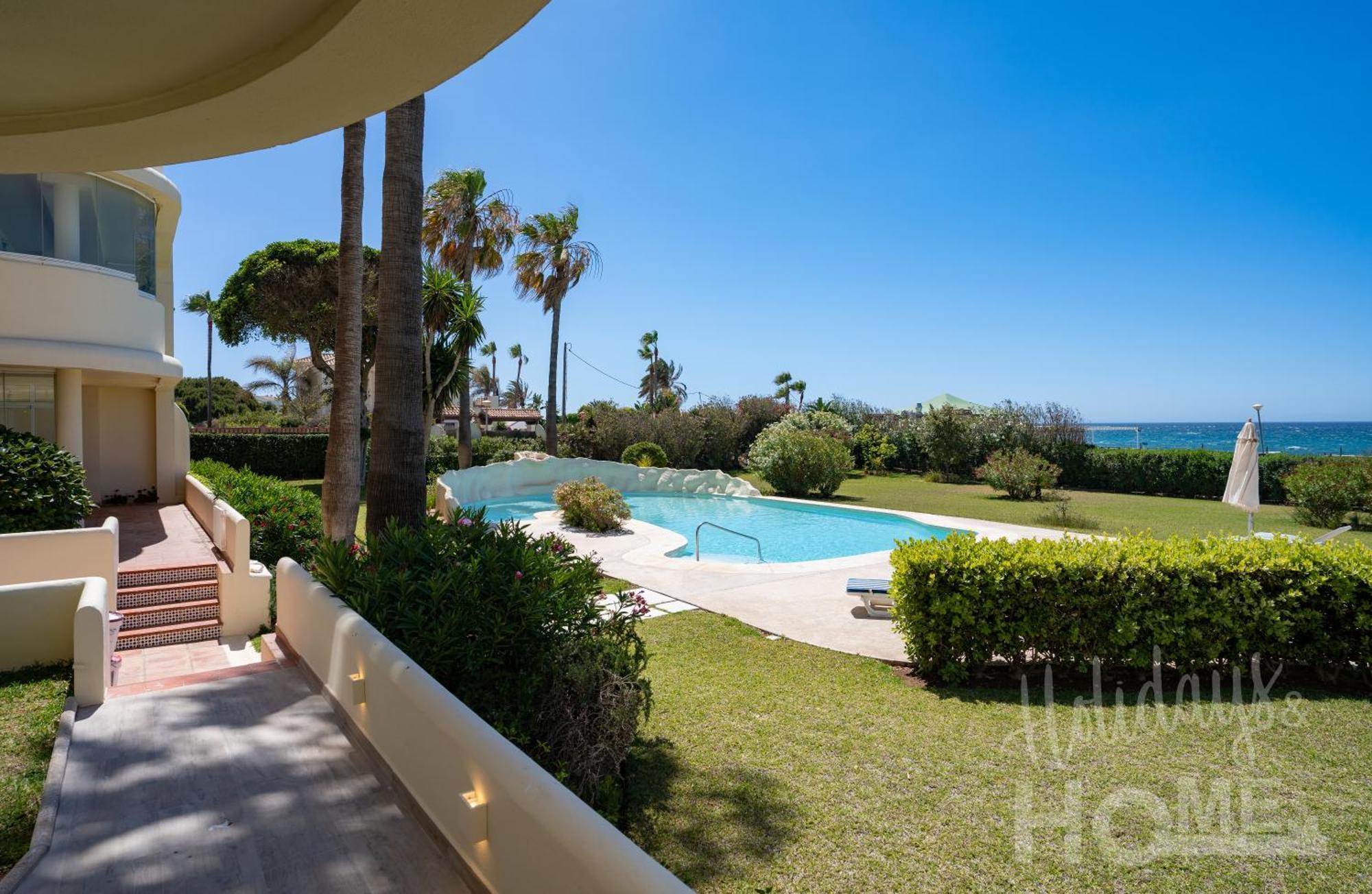 Beachfront Complex Neptuno Iii , Sea Views, Pool And Garden,elviria Apartment Marbella