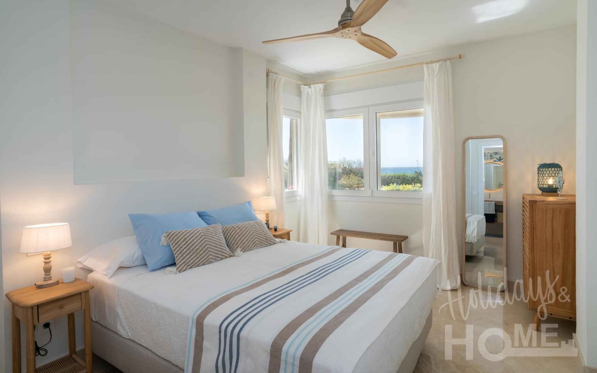 Beachfront Complex Neptuno Iii , Sea Views, Pool And Garden,elviria