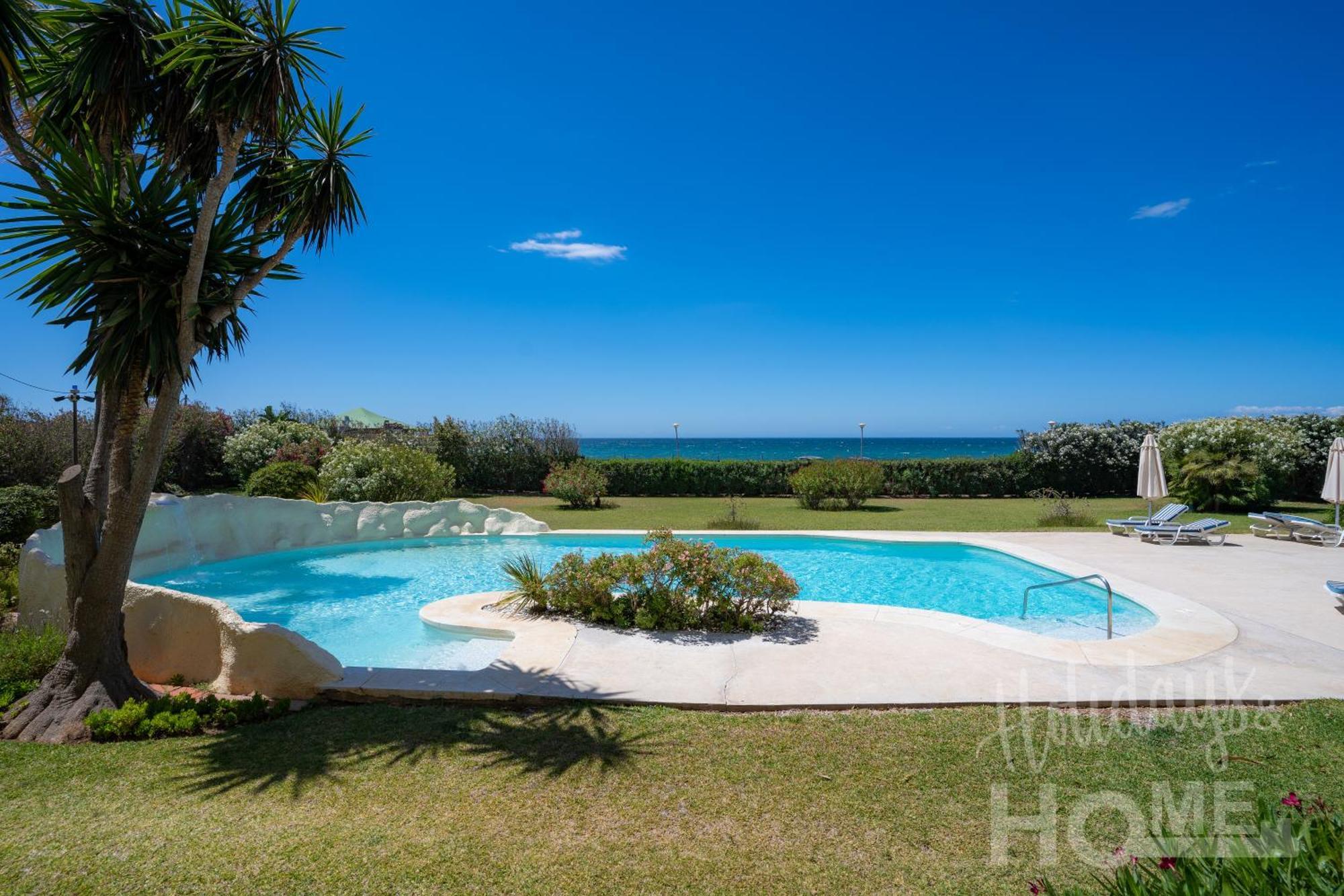 Apartment Beachfront Complex Neptuno Iii , Sea Views, Pool And Garden,elviria *